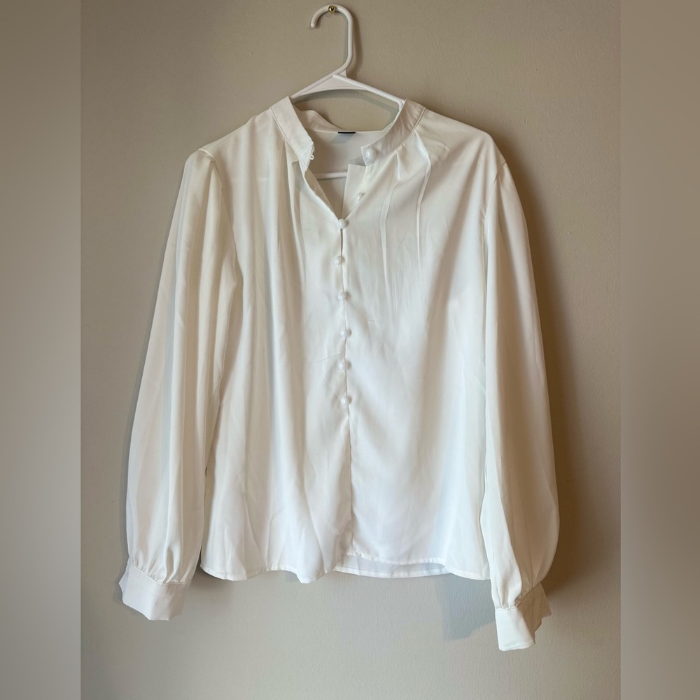 SHEIN Classic White Blouse with Button Detail